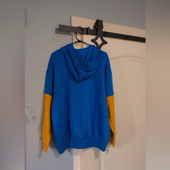 Women’s Chargers NFL Blue and Yellow Sporty Pullover Sweater oversized - Picture 2 of 4